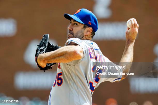 Justin Verlander of the New York Mets pitches against the Detroit Tigers during the third inning at Comerica Park on May 4, 2023 in Detroit, Michigan.