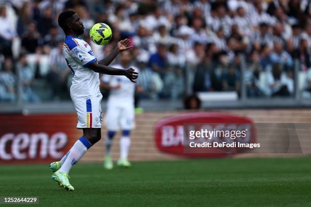 Samuel Umtiti of Us Lecce controls the ball during the Serie A match between Juventus and US Lecce at Allianz Stadium on May 3, 2023 in Turin, Italy.