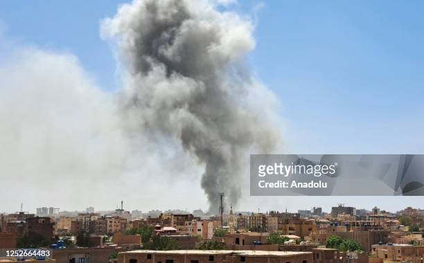 Smoke rises as clashes continue between the Sudanese Armed Forces and the paramilitary Rapid Support Forces , in Khartoum, Sudan on May 5, 2023.