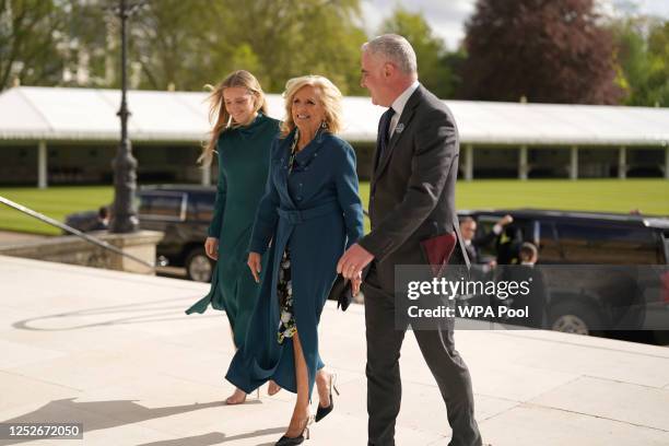 The First Lady of the United States, Jill Biden and her grand daughter Finnegan Biden arrive for a reception at Buckingham Palace hosted by King...