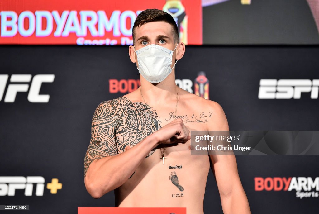 UFC Fight Night Poirier v Hooker: Weigh-Ins