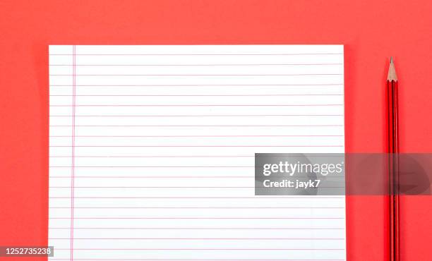 white lined papers - lijntjespapier stockfoto's en -beelden