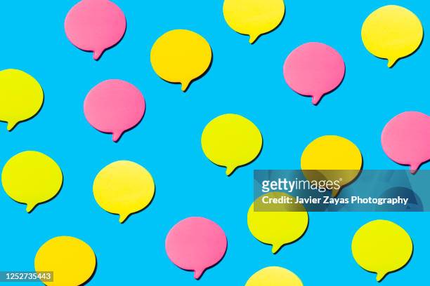 many notes in the shape of comic bubbles - studio office stock-fotos und bilder