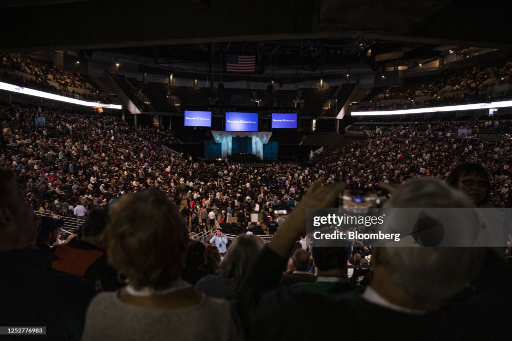 Inside The Berkshire Hathaway Annual General Meeting