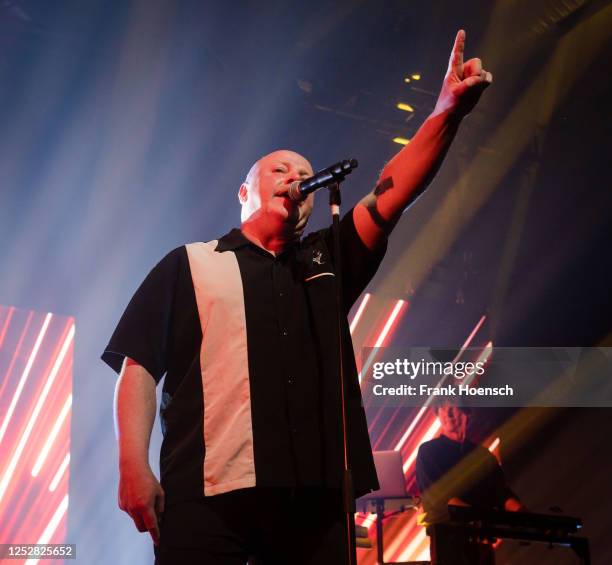 Singer Ronan Vnv Nation Photos and Premium High Res Pictures - Getty Images