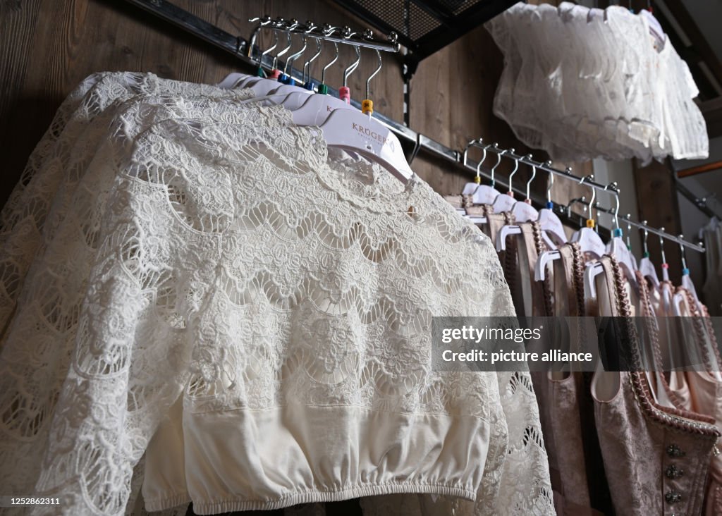 Lace on textiles
