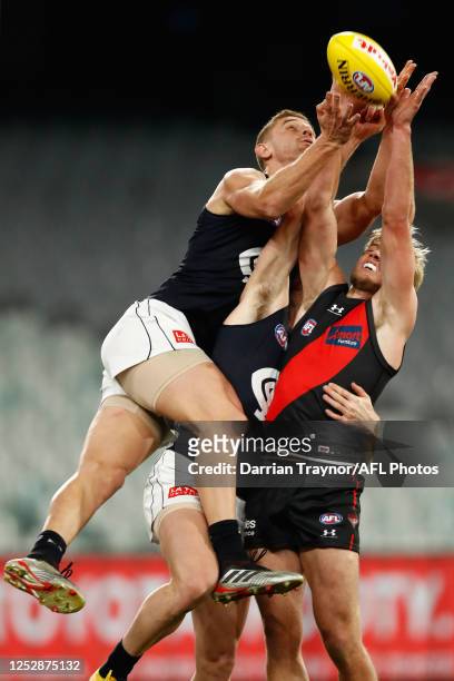 Liam Jones of the Blues attempts to mark the ball during the round 4 AFL match between the Essendon Bombers and the Carlton Blues at Melbourne...
