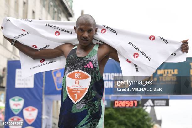Alex Mutiso Alexander Mutiso Photos and Premium High Res Pictures - Getty Images