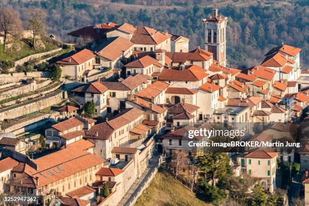 santa maria del monte, sacro monte di varese pilgrimage route, baroque, unesco world heritage, varese, lombardy, italy - varese stock pictures, royalty-free photos & images