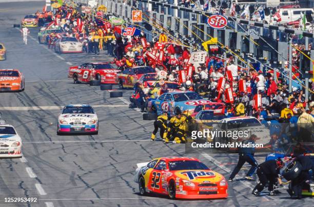General view of pit row action during the Daytona 500 Winston Cup NASCAR race on February 20, 2000 at the Daytona International Speedway in Daytona...