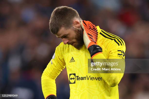 David de Gea of Manchester United looks dejected during the Premier League match between West Ham United and Manchester United at London Stadium on...