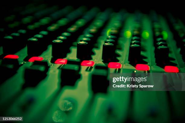 sound mixer - radio spectrum stock pictures, royalty-free photos & images