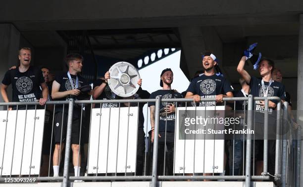 Players of Bielefeld celebrate before the fans after the Second Bundesliga match between DSC Arminia Bielefeld and 1. FC Heidenheim 1846 at...