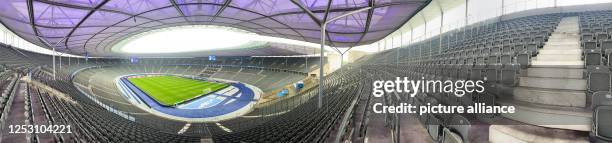 Soccer: Bundesliga, Hertha BSC - VfB Stuttgart, Matchday 31, Olympiastadion, panoramic shot of the stadium before the crowd is admitted. Photo:...