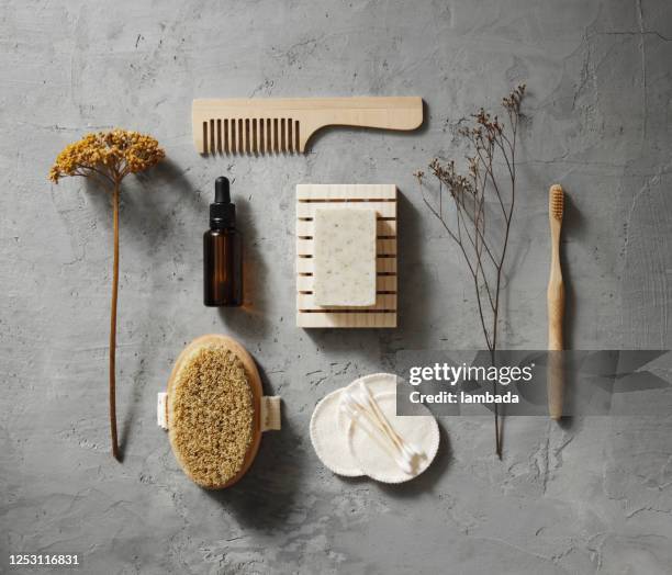 zero waste self-care-kit - luxury bathroom stock-fotos und bilder