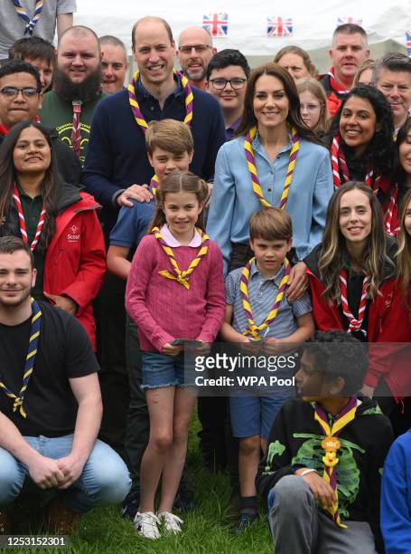Catherine, Princess of Wales, Prince William, Prince of Wales, Prince George of Wales, Prince Louis of Wales and Princess Charlotte of Wales pose for...