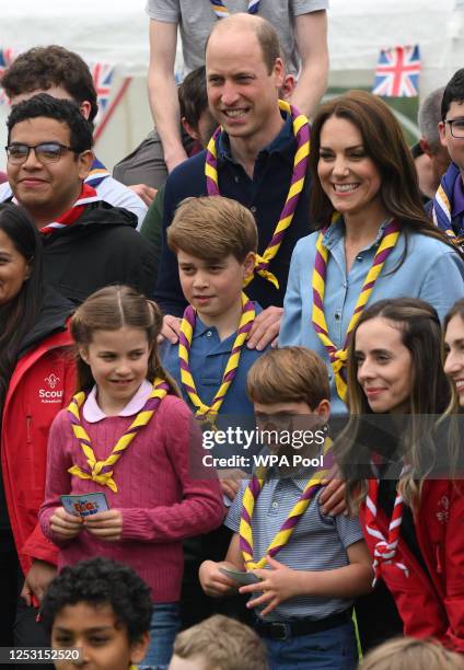 Catherine, Princess of Wales, Prince William, Prince of Wales, Prince George of Wales, Prince Louis of Wales and Princess Charlotte of Wales pose for...