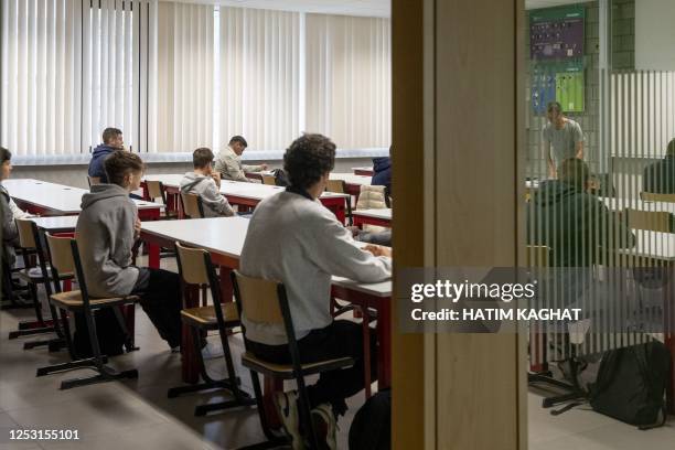 Illustration picture shows pupils in a classroom at the Technisch Instituut Don Bosco secondary school, in Halle, Monday 08 May 2023. BELGA PHOTO...