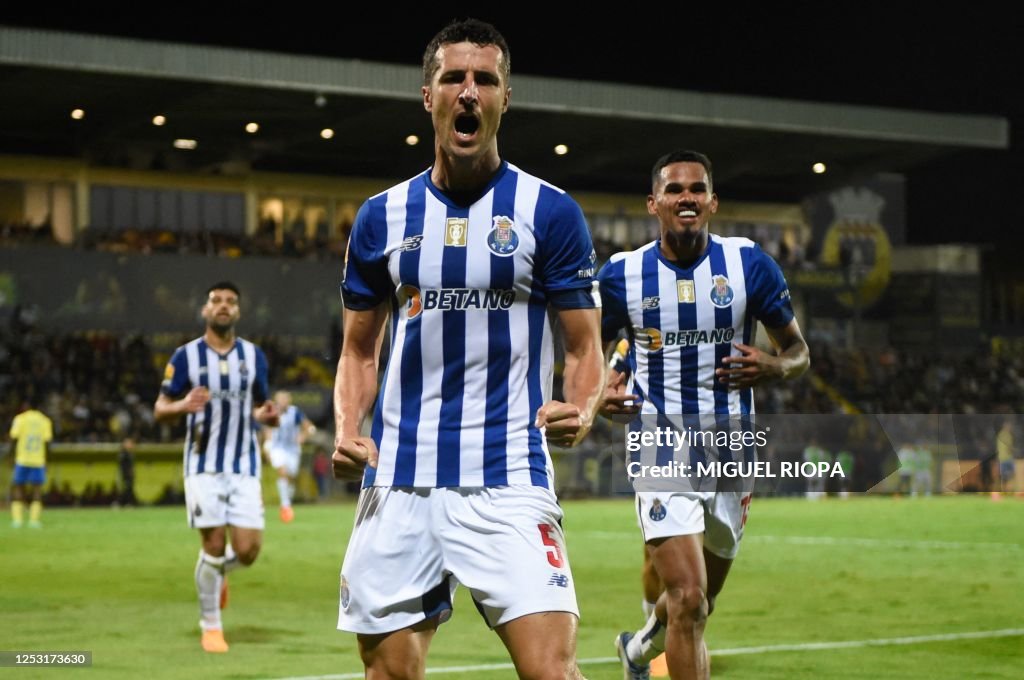 FBL-POR-LIGA-AROUCA-PORTO