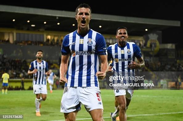 FBL-POR-LIGA-AROUCA-PORTO FBL-POR-LIGA-AROUCA-PORTO