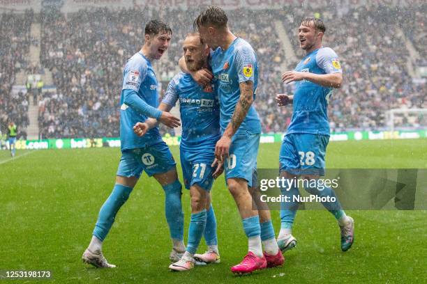 Goal 0-2 Alex Pritchard of Sunderland celebrates his goal with team-mates during the Sky Bet Championship match between Preston North End and...