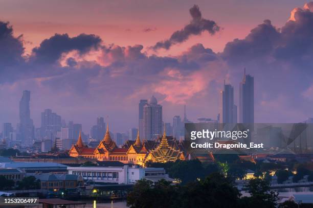 morning view of grand palace or wat phra kaew is landmark in bangkok, thailand. the emerald buddha temple. - emerald city stock pictures, royalty-free photos & images