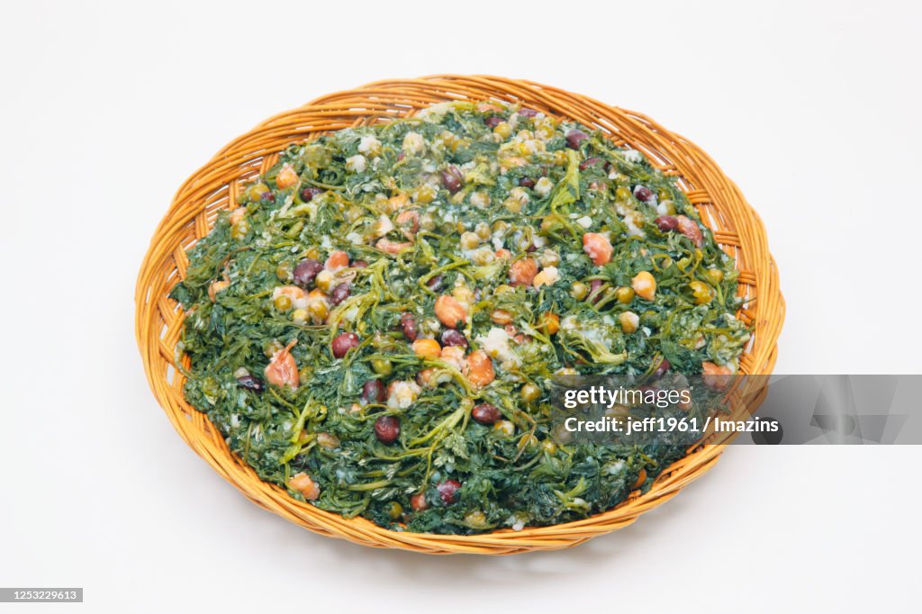 Rice Cake with Beans and Mugwort