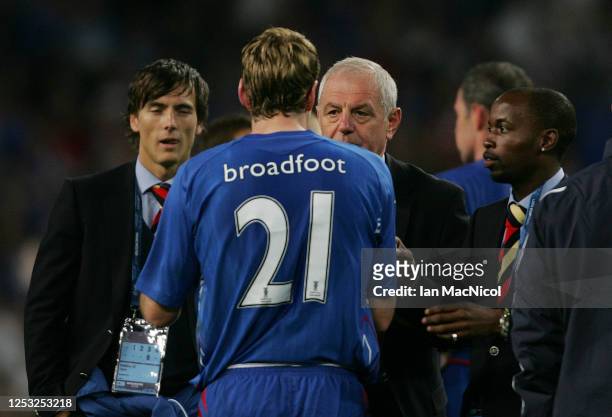 Kirk Broadfoot of Rangers is consoled by manager Walter Smith at full time during the UEFA Cup Final between Zenit St. Petersburg and Glasgow Rangers...