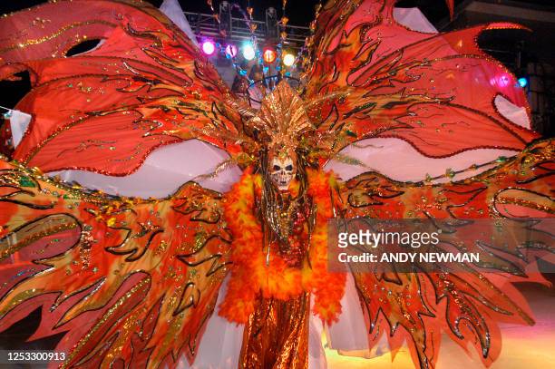 Sean DeFreitas showcases his "Fire and Ice" costume late 24 October 2002, which won the Fort Lauderdale and won the $2,500 cash prize at the Pier...