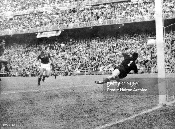 European Nations Cup final, Spain v USSR at the Bernabeu Stadium in Madrid. Pereda of Spain opens the scoring. Khusainov of Russia equalised shortly...