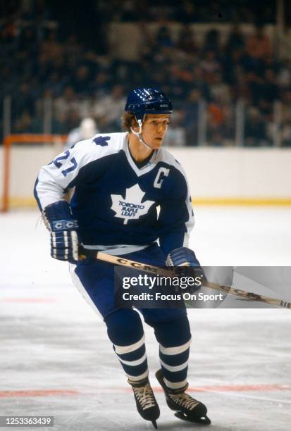 Darryl Sittler of the Toronto Maple Leafs skates against the Hartford Whalers during an NHL Hockey game circa 1981 at the Hartford Civic Center in...