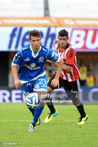 Jonathan Calleri of All Boys drives the ball during a match between All Boys and Estudiantes as part of Torneo Final 2014 at Malvinas Argentinas...