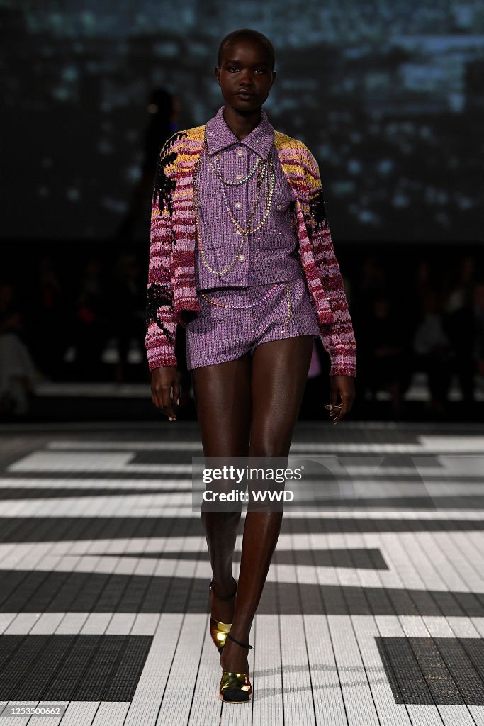 A model on the runway at Chanel Cruise 2025 Ready To Wear Fashion