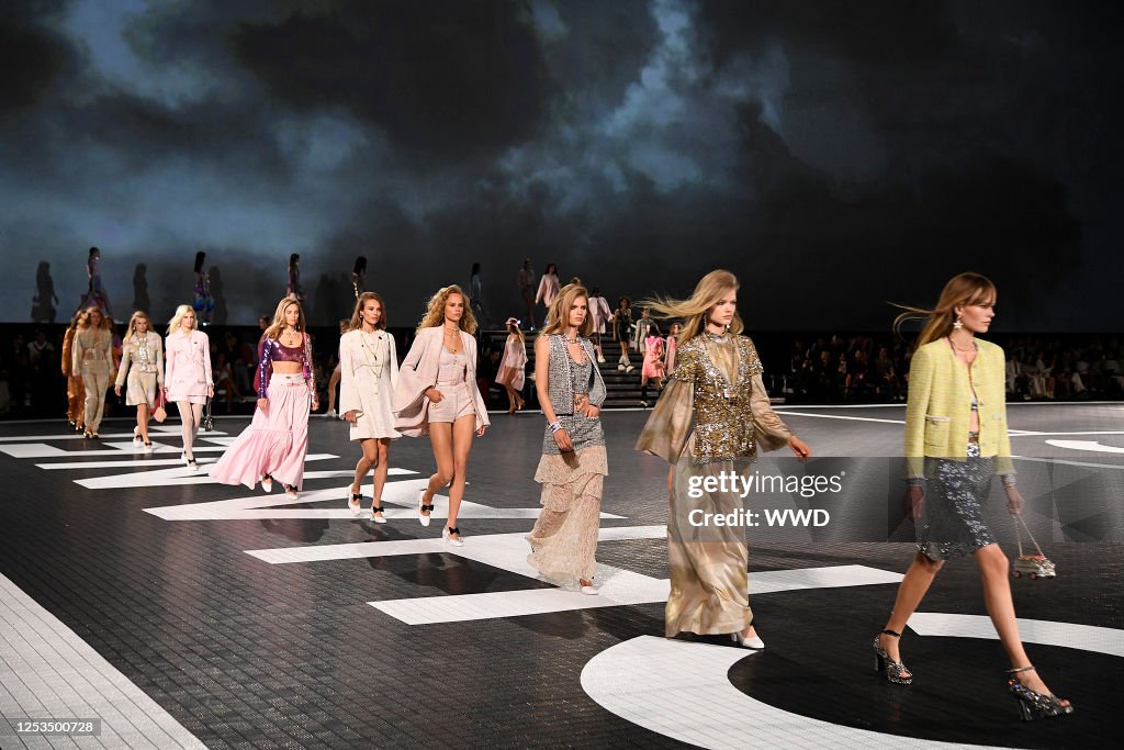 Chanel RTW Cruise 2024 - Runway