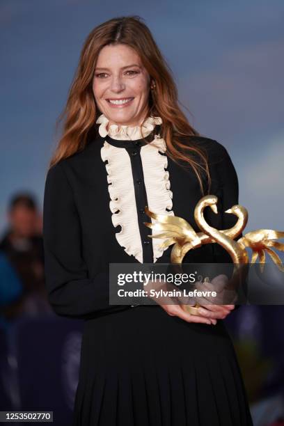 Chiara Mastroianni poses with her award during the closing ceremony of the 34th Cabourg Film Festival on June 29, 2020 in Cabourg, France.