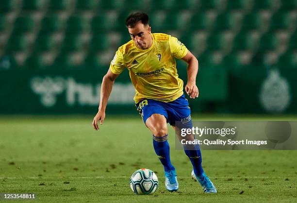 Jose Manuel Jurado Marin of Cadiz CF in action during the La Liga Smartbank match between Elche CF and Cadiz CF at Estadio Martinez Valero on June...