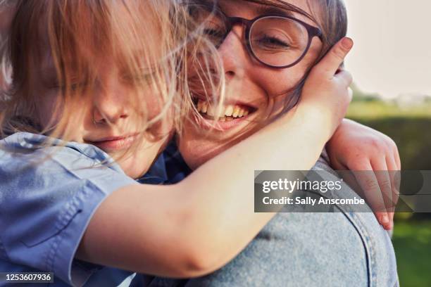 portrait of a woman and child together - showus stock pictures, royalty-free photos & images