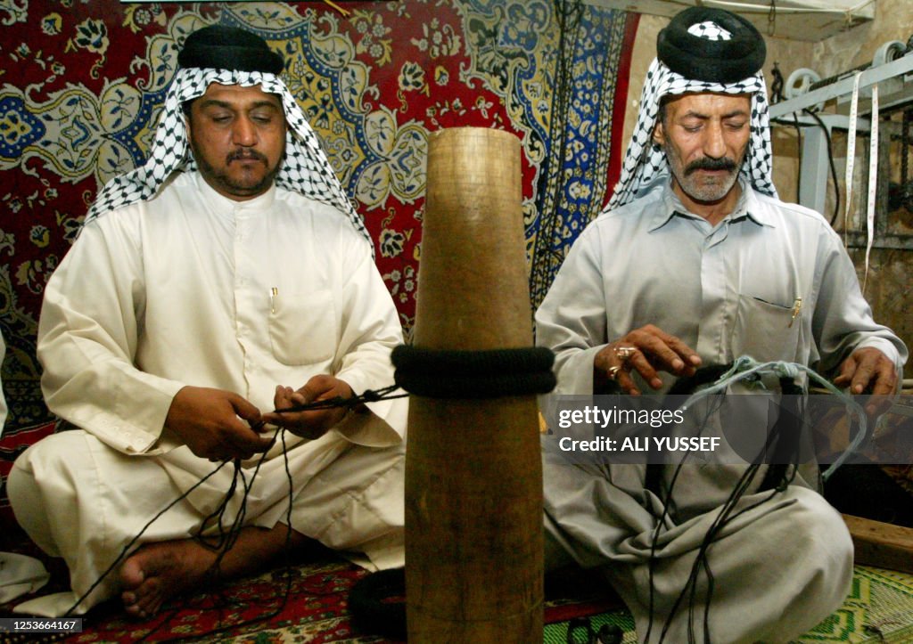 Iraq Textile Iraqi artisans weave traditional woolen headgear at their workshop in ...