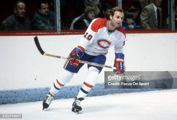 Guy Lafleur of the Montreal Canadiens skates during an NHL Hockey game circa 1981 at the Montreal Forum in Montreal, Quebec. Lafleur playing career...