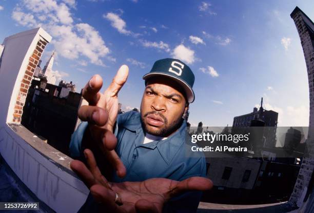 Rapper Ice Cube appears in a portrait taken on November 11, 1998 in New York City.