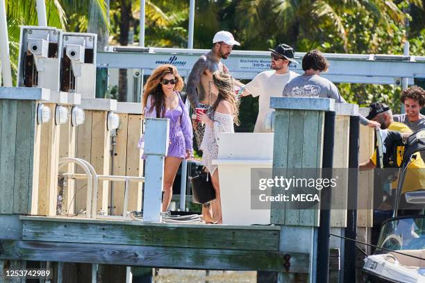 Shakira Beach Photos and Premium High Res Pictures - Getty Images