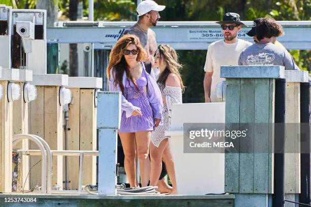 Shakira Beach Photos and Premium High Res Pictures - Getty Images