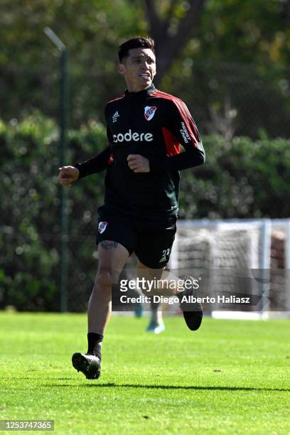 Matías Kranevitter of River Plate in action during a training session at River Camp on May 10, 2023 in Ezeiza, Argentina.