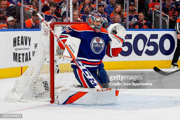 Edmonton Oilers Goalie Stuart Skinner makes a big save in the second period of game four in the Western Conference Second Round of the Edmonton...
