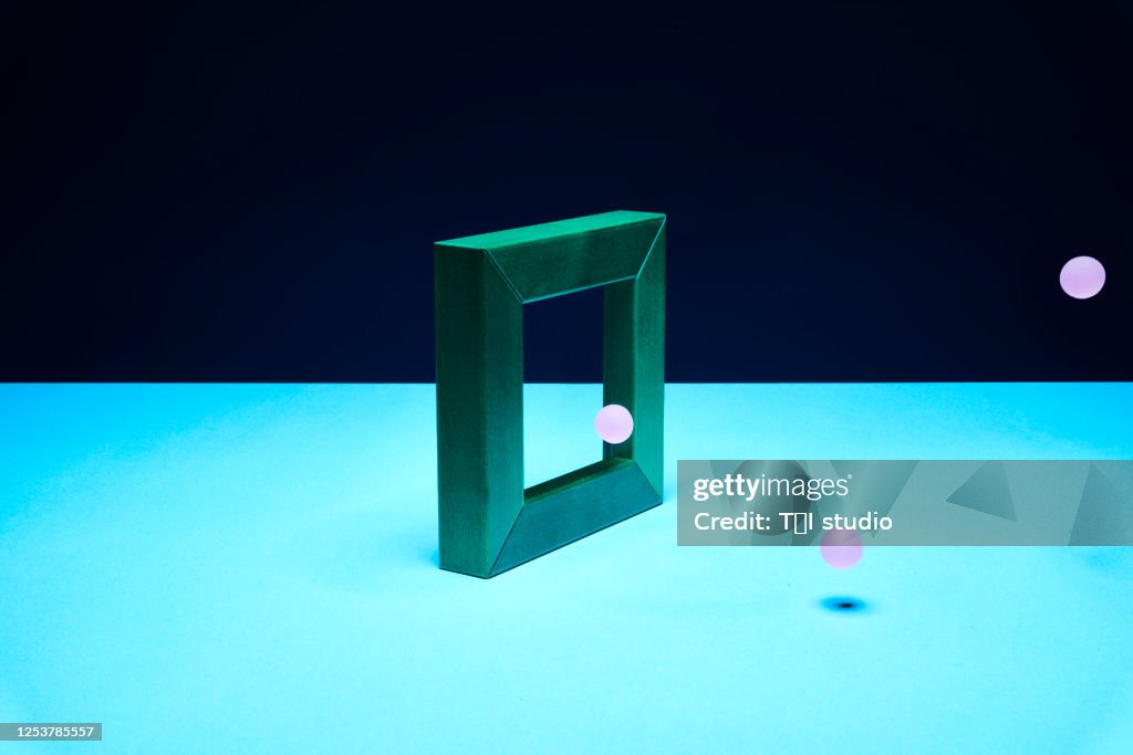 Frame and Sphere