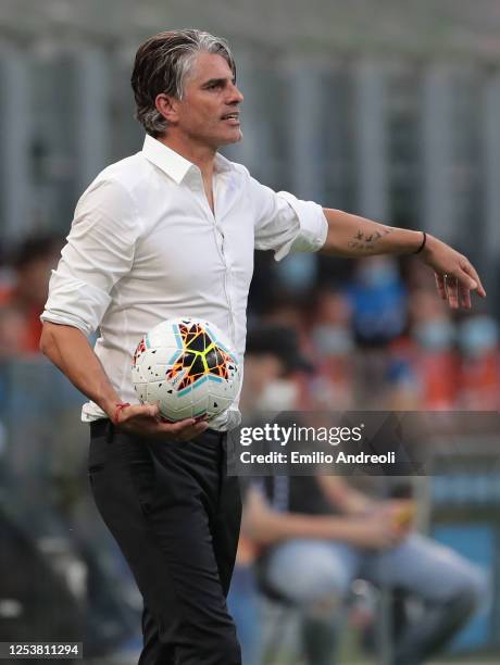 Brescia Calcio head coach Diego Lopez issues instructions to his players during the Serie A match between FC Internazionale and Brescia Calcio at...