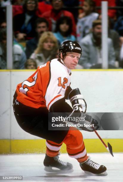 94 Philadelphia Flyers Tim Kerr Photos and Premium High Res Pictures -  Getty Images
