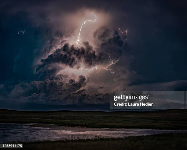 lightning on the great plains - ominous bildbanksfoton och bilder