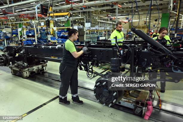Volvo Factory 1,015 Volvo Car Plant Stock Photos, High-Res Pictures, and Images ...