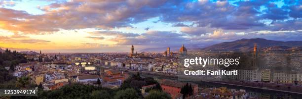 very high resolution panoramic view of florence italy from piazzale michelangelo - campanário florença imagens e fotografias de stock